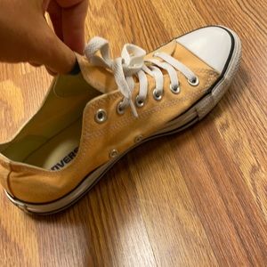 Peach converse